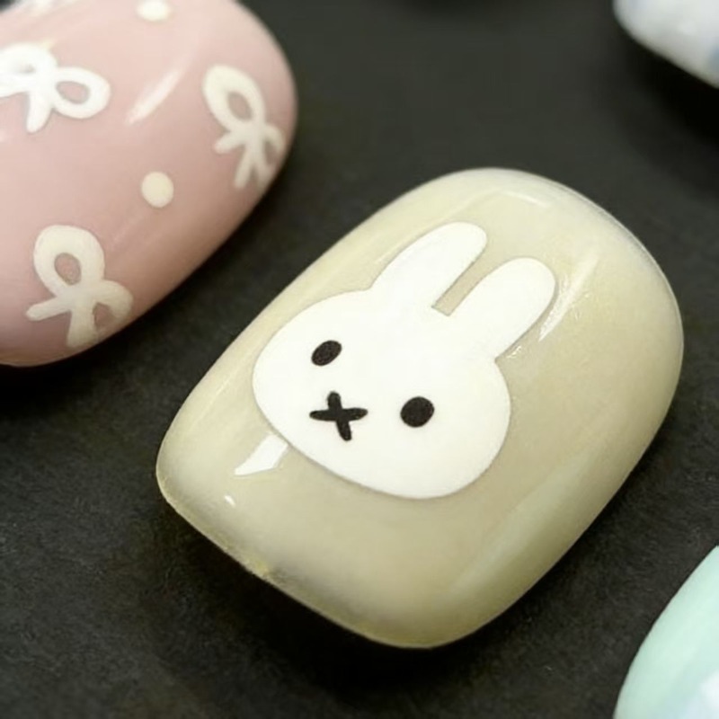 Kelinci Miffy |   Miffy Berwar - Nail Tech Accessories ulasan dan harga